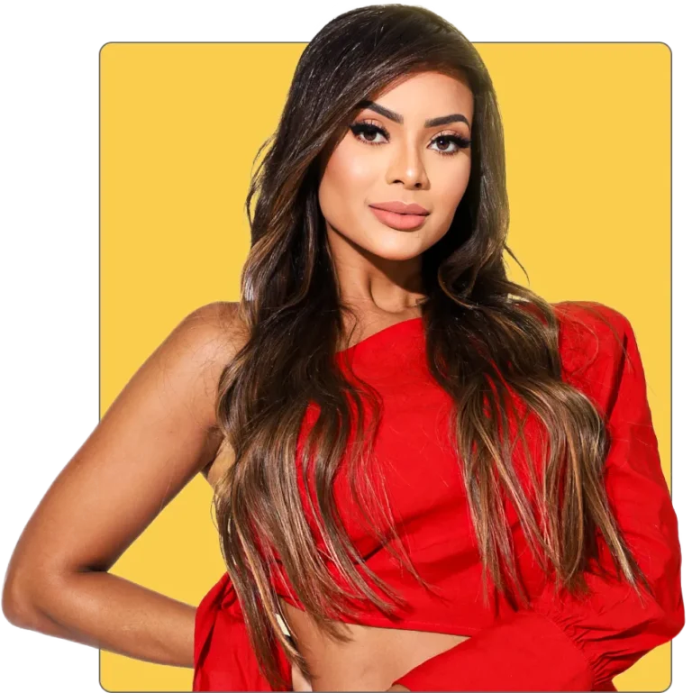 Dra Fernanda Rocha, farmacêutica, pós graduada em farmacologia clínica, assistência farmacêutica e em Farmácia Estética. Expert em Harmonização Facial e corporal atuando no mercado desde 2016, Ministra curso de Harmonização Corporal com ênfase em preenchimento com ácido hialurônico há 5 anos, formando mais de 1000 alunas presencialmente. Em junho de 2023 Desenvolveu 2 métodos: Glow Butt (Harmonização de Glúteos) e o Endoshape (escultura corporal com fibra óptica).